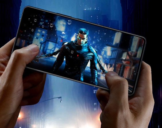 ASUS ROG Phone 8 gaming
